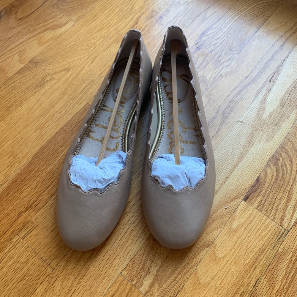 Sam Edelman Nude Scalloped Flats